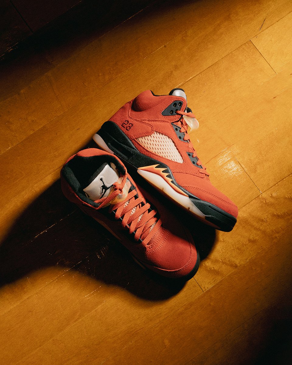 Foot Locker on Twitter "Familiar colors reappear with a twist. This