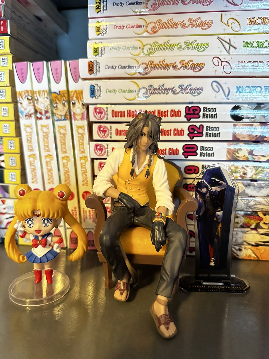 mostrolounge's tweet image. my aesthetic is leona trapped in my sanrio girlypop bedroom