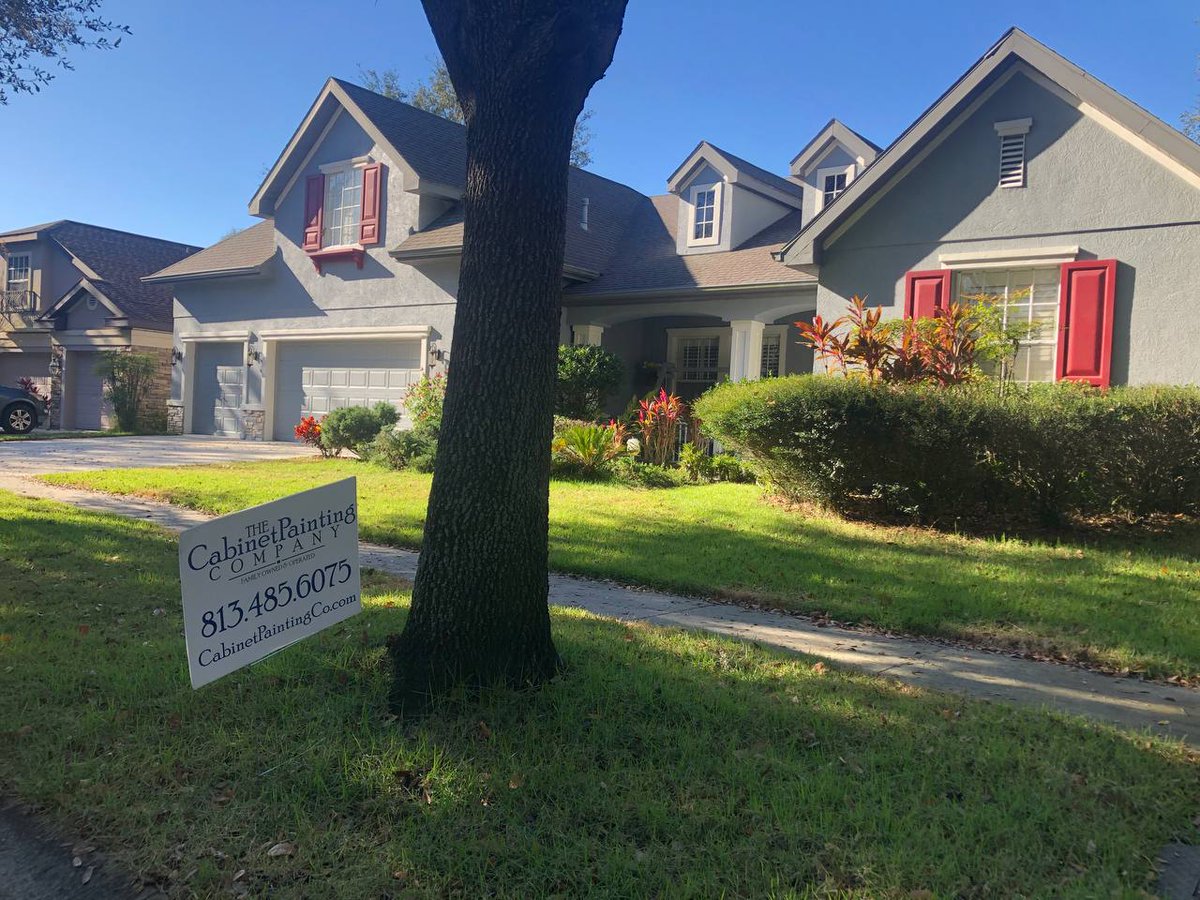 CabinetPaint's tweet photo. Busy morning for the #cabinetpaintingco! Driving through #FishhawkFL to check on some projects in progress, heading off to send out thank you cards to recent happy clients (one of our favorite things to do!), and then out to TCPC HQ to make the most of this beautiful day! https://t.co/MLpCnrYg58