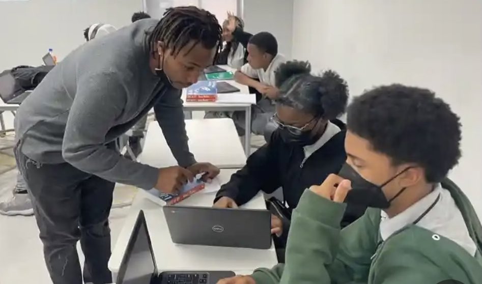 Kate Cagle tweet media