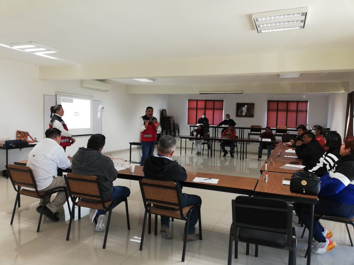 RogerCastilloR's tweet photo. #InstitutodeEducaciónObrera #FIDTH cursos “Negociación de Contrato Colectivo de Trabajo” #PUREM #ELECTROCOMPONENTES #TITANX comisiones comprometidas con los trabajadores, desarrollo integral #SITEC #SR®️ @tereso_medina @jesus_castill67 @Manuel78Mg https://t.co/nMAdMv6Wyy