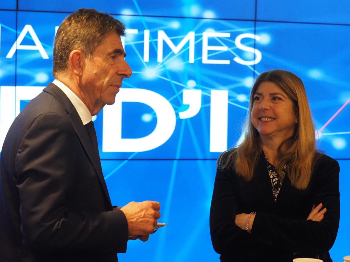 Le président <a href="/ca_ginesy/">Charles Ange Ginésy</a> confie à <a href="/NetGoldFish/">Isabelle GALY 😷</a> la <a href="/Maison_IA/">La Maison de l'IA</a> afin  d’acculturer tout un territoire à l’#IA 
Les effets pour nos startups et nos entreprises IA ne peuvent être que bénéfiques 
Merci 🙏