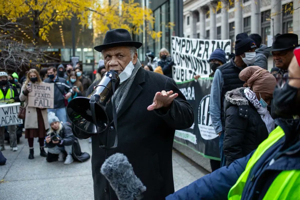 Chicago_Reader's tweet image. 🗞️ Our latest issue is hot off the press! Community organizer Frank Chapman on community control of the police, an interview with dance music producer @composuresquad, @lifelinetheatre Fillet of Solo Festival, a 2023 voter guide, and more. PDF👇 
chicagoreader.com/#issue