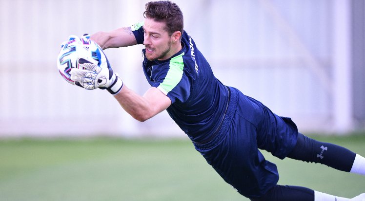 Erhan Erentürk, Konyaspor formasıyla çıktığı 4 maçta kalesinde 7 gol gördü. Öte yandan Konyaspor, kalecisi Ibrahim Sehic'le birlikte 18 maçta kalesinde sadece 16 gol gördü.