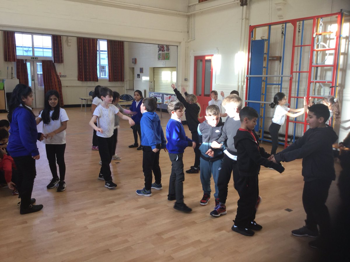 shobnallprimary's tweet photo. Year 3 thoroughly enjoyed their martial arts lesson this afternoon with #STARworkshop https://t.co/6MAxHS7oSp