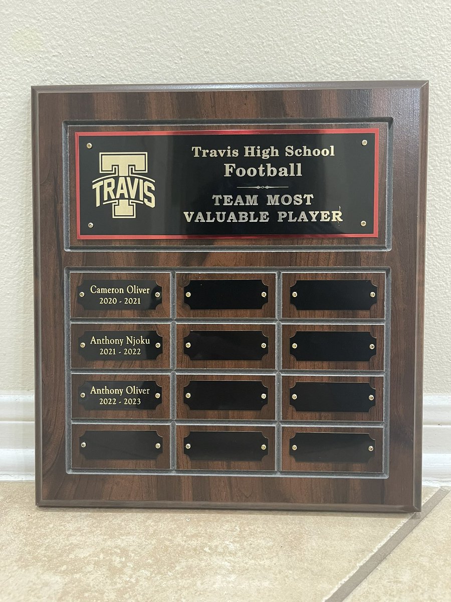 AO_LB26's tweet photo. Extremely happy and Blessed to be awarded Team MVP last night at the @TravisTiger_FB Banquet! Praise The Lord!🙏🏾 https://t.co/svELSA9rsR