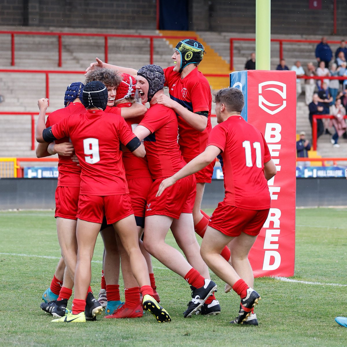 COACHING VACANCIES 📣

Check out our exciting Scholarship &amp; Academy opportunities 👉 bit.ly/3H19F5k

#UpTheRobins 🔴⚪️