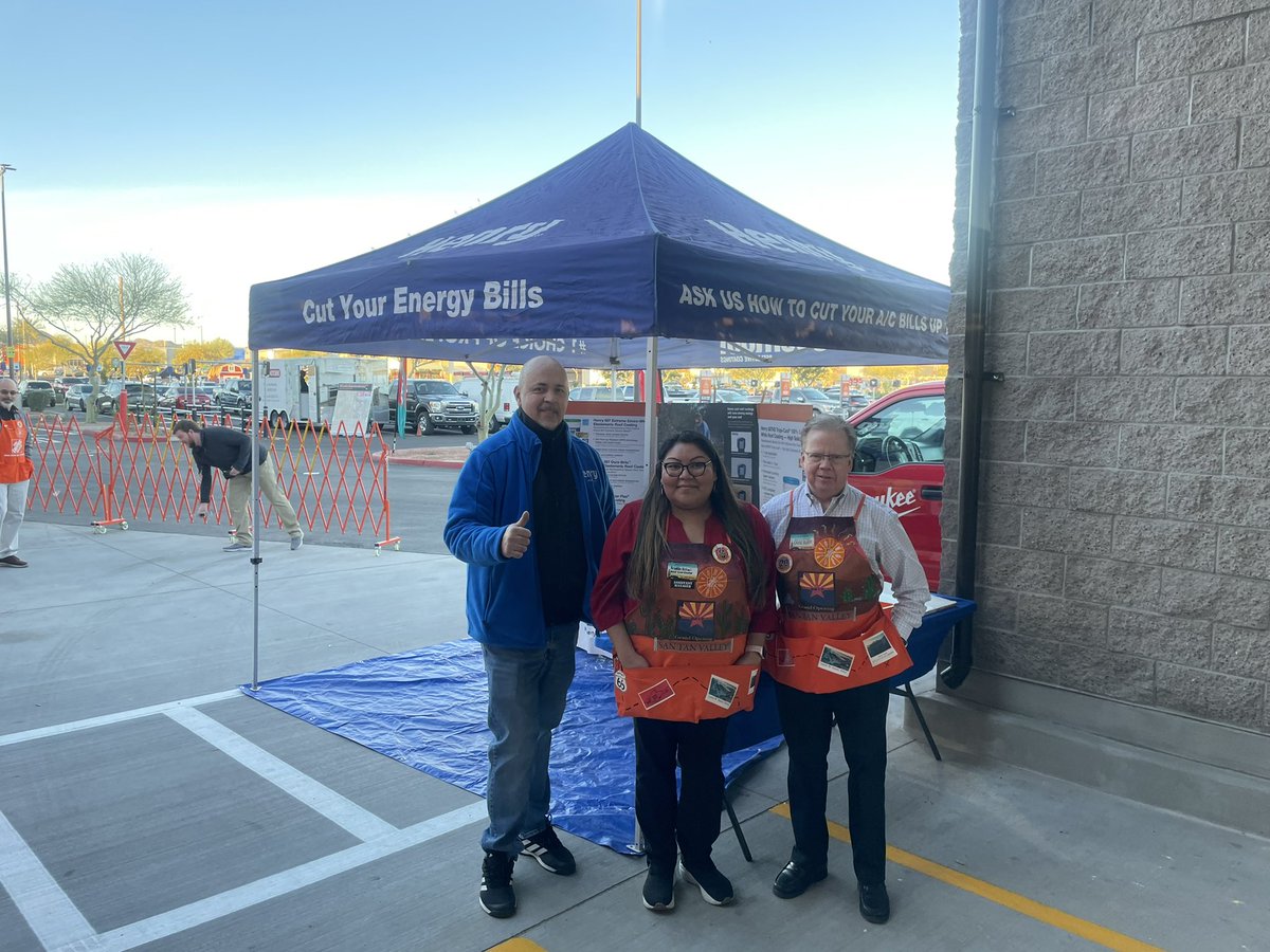 HenryPROArizon1's tweet photo. Home Depot the grand opening in Santan Valley store number 0419 come and join the party atmosphere and talk to the Professionals about how to protect your roof and make it weatherproof. https://t.co/I8Q13EMYHD
