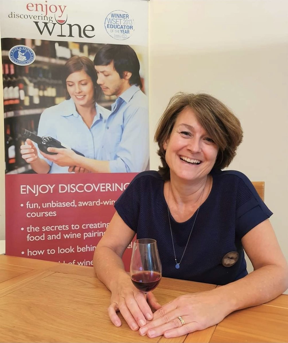 *Last chance* to book our #wsetlevel2 course, which starts on Monday 16 Jan (3 x Mons). Whether you work in #hospitality #wineretail or if you just enjoy #wine this is a fantastic course to improve your knowledge & grow your passion. Inc. 40 wine samples. enjoydiscoveringwine.com/shop/wset-leve…