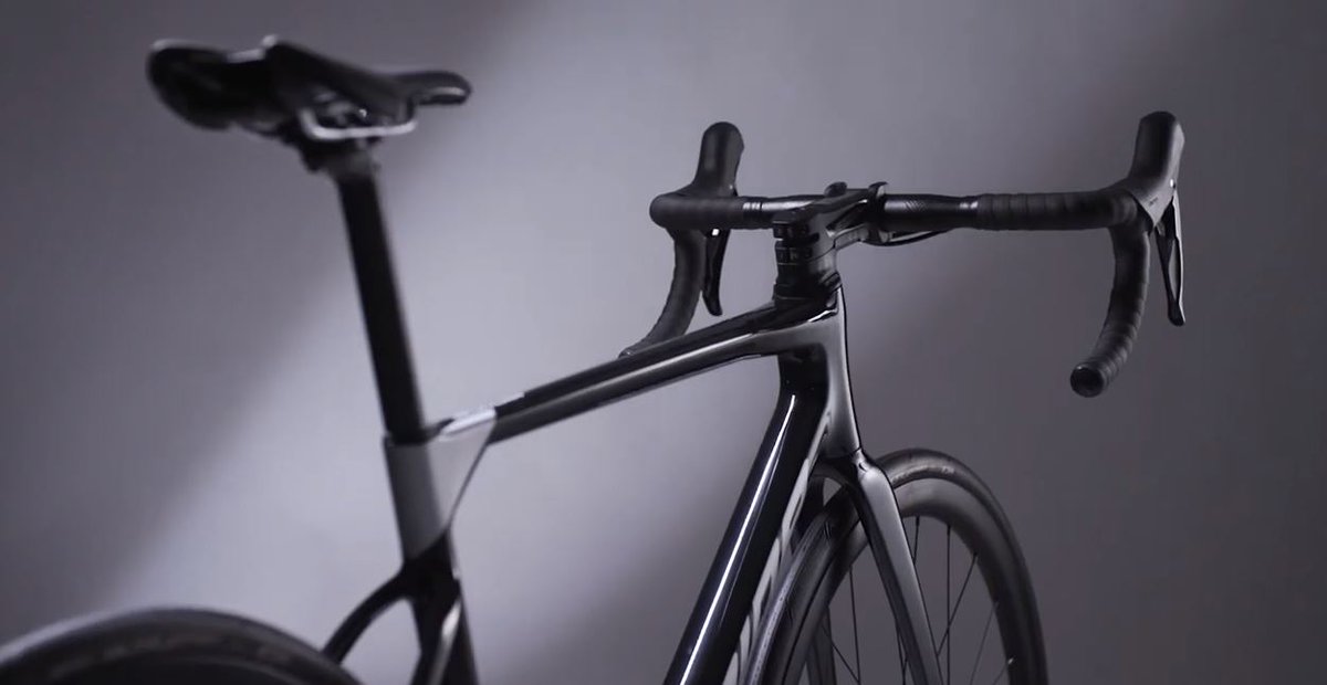 Con la misma geometría que nuestra especialista aerodinámica REACTO, pero equipada con cuadro SCULTURA CF3 más centrado en peso y comodidad, la nuevaLIMITED combina un rendimiento de escalada con una conducción sencilla y eficiencia aerodinámica
youtu.be/Pnll7929ifQ
#morebike