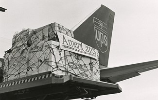 UPSAirlines's tweet photo. Delivering is in our DNA.🤎 As we approach our 35th anniversary, join us on a trip down memory lane. Over the next few weeks, we'll share photos highlighting some of the most memorable shipments to have flown aboard our @UPS aircraft. ✈️ #ThrowbackThursday #aviation https://t.co/mjw8qixcqg