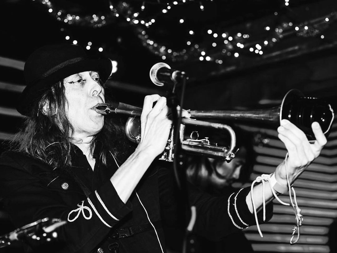 sun_atoms's tweet photo. Seattle's Tremelo Fest - we did a medley of The Jesus and Mary Chain's "Reverence" & L. Cohen's "Tower of Song" #thankspete #thanksdavid
📷 @lisahagenglynn https://t.co/B47QwqgQBc