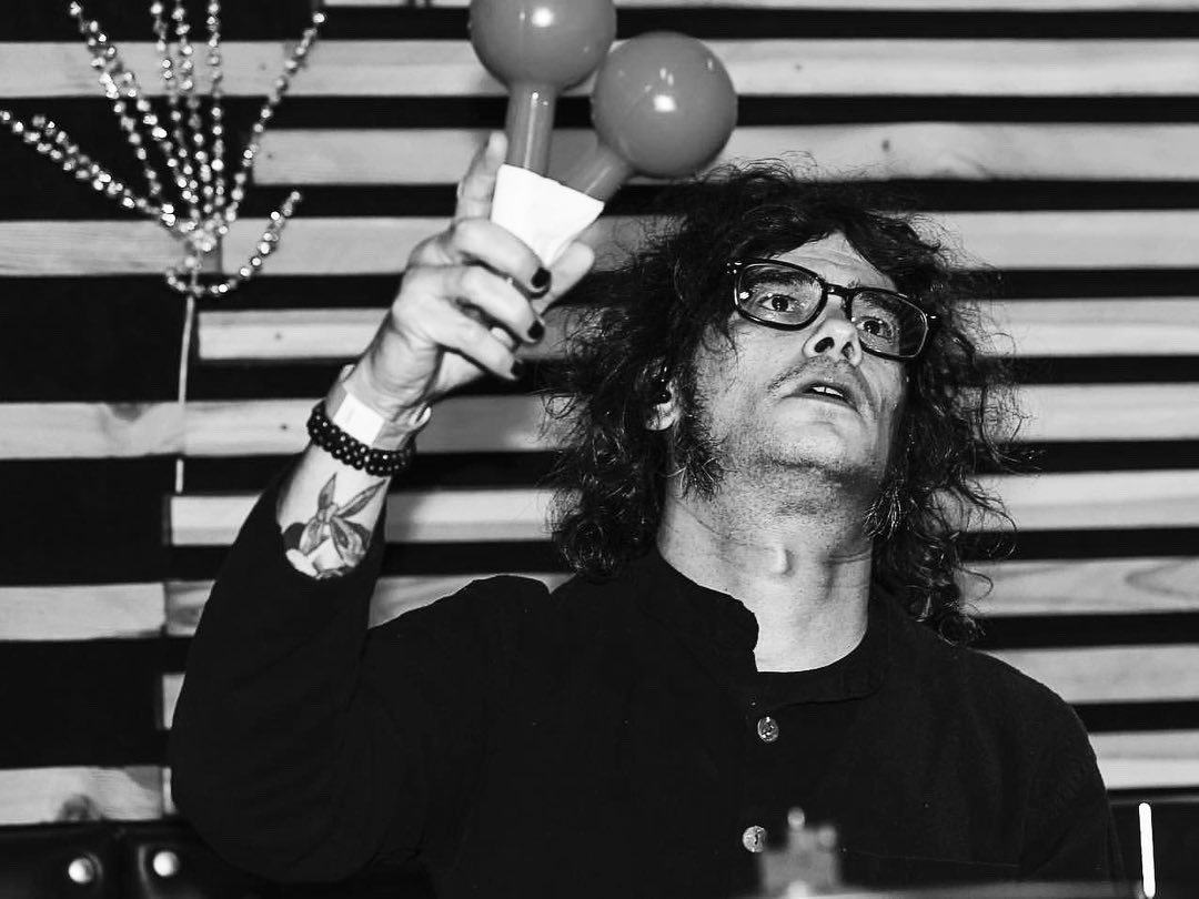 sun_atoms's tweet photo. Seattle's Tremelo Fest - we did a medley of The Jesus and Mary Chain's "Reverence" & L. Cohen's "Tower of Song" #thankspete #thanksdavid
📷 @lisahagenglynn https://t.co/B47QwqgQBc