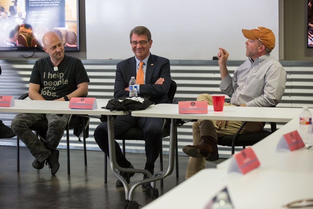 I’m watching the memorial to Secretary of Defense Ash Carter - so thankful I had the opportunity to meet him <a href="/liz_anne/">Liz Coufal</a> <a href="/EugeneAustin/">Eugene Sepulveda</a> <a href="/JosephKopser/">Joseph Kopser</a> youtube.com/watch?v=-o4eWh…