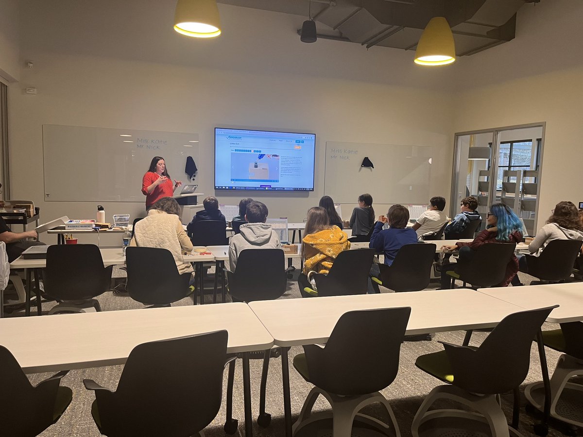 STEMnaut's tweet image. Having an awesome morning in #TechWorksatCCA… @CommCharterAcad Family mentors here for training making their own nameplates and our field trip students are building robots with the @birdbraintech kits! #STEM #manufacturing #Robotics