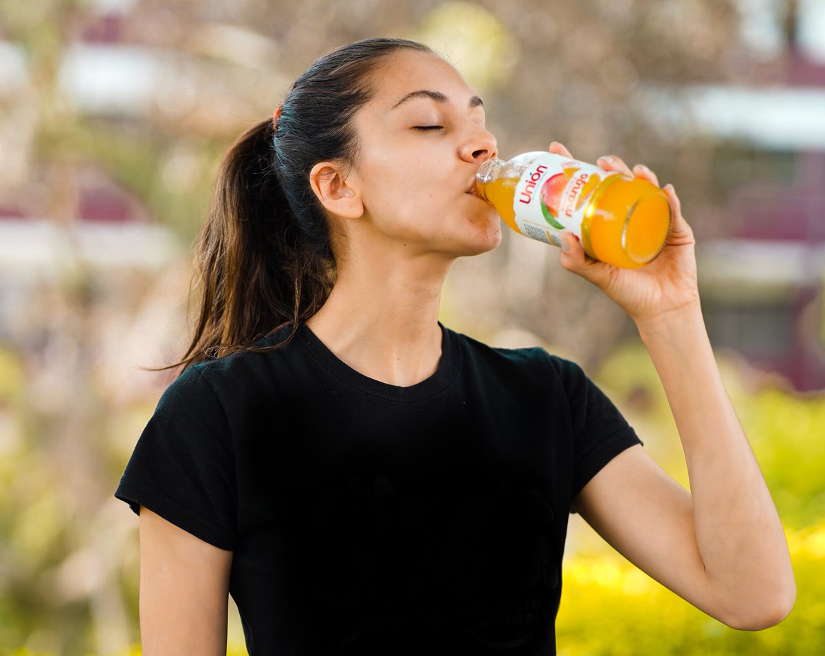 CLARA-mente las bebidas de Unión, están para que te sal-PIQUE 💦 en este verano. 🌞😎🧃