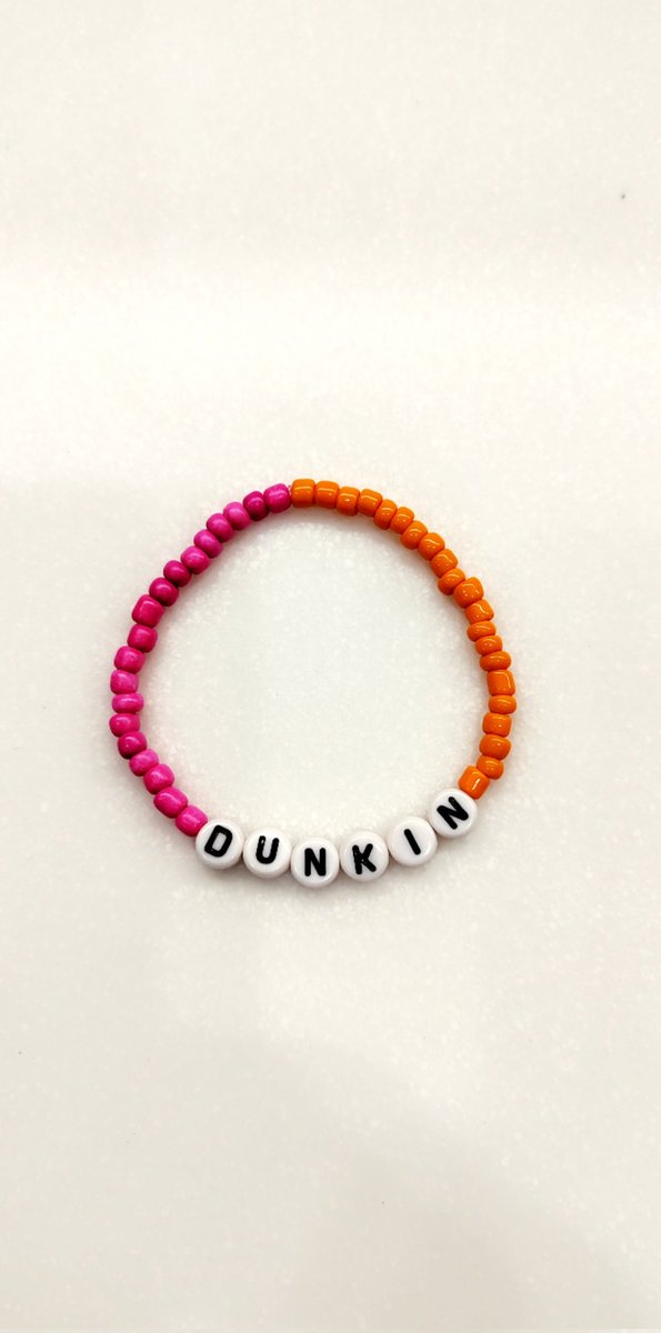 YShayee's tweet photo. @DunkinDonutsKSAمن إبداعات بنتي فرح إسوارة يد بشعار دانكن https://t.co/Tfkno8OQ61