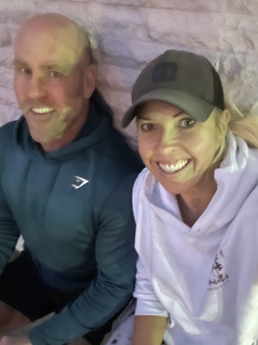 GCswynn's tweet photo. My trainer is trying to get me wedding ready. #wallsits https://t.co/rOO2p5yGWp