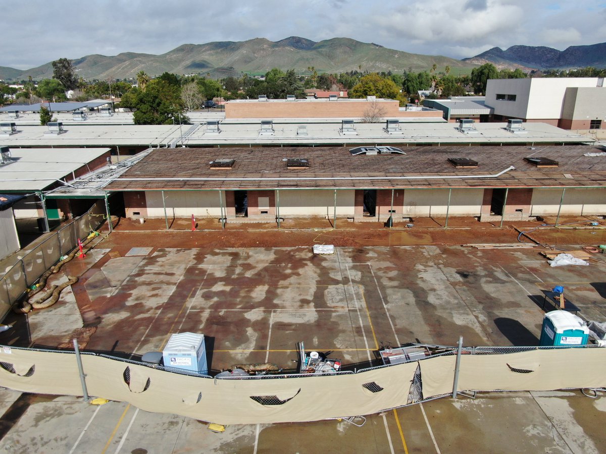 jusdplanning's tweet photo. UPDATE @Jurupa_Middle Modernization Project: 

The current phase of construction is ongoing. It is estimated this phase will be completed in April 2023 https://t.co/lCYZI02PAG