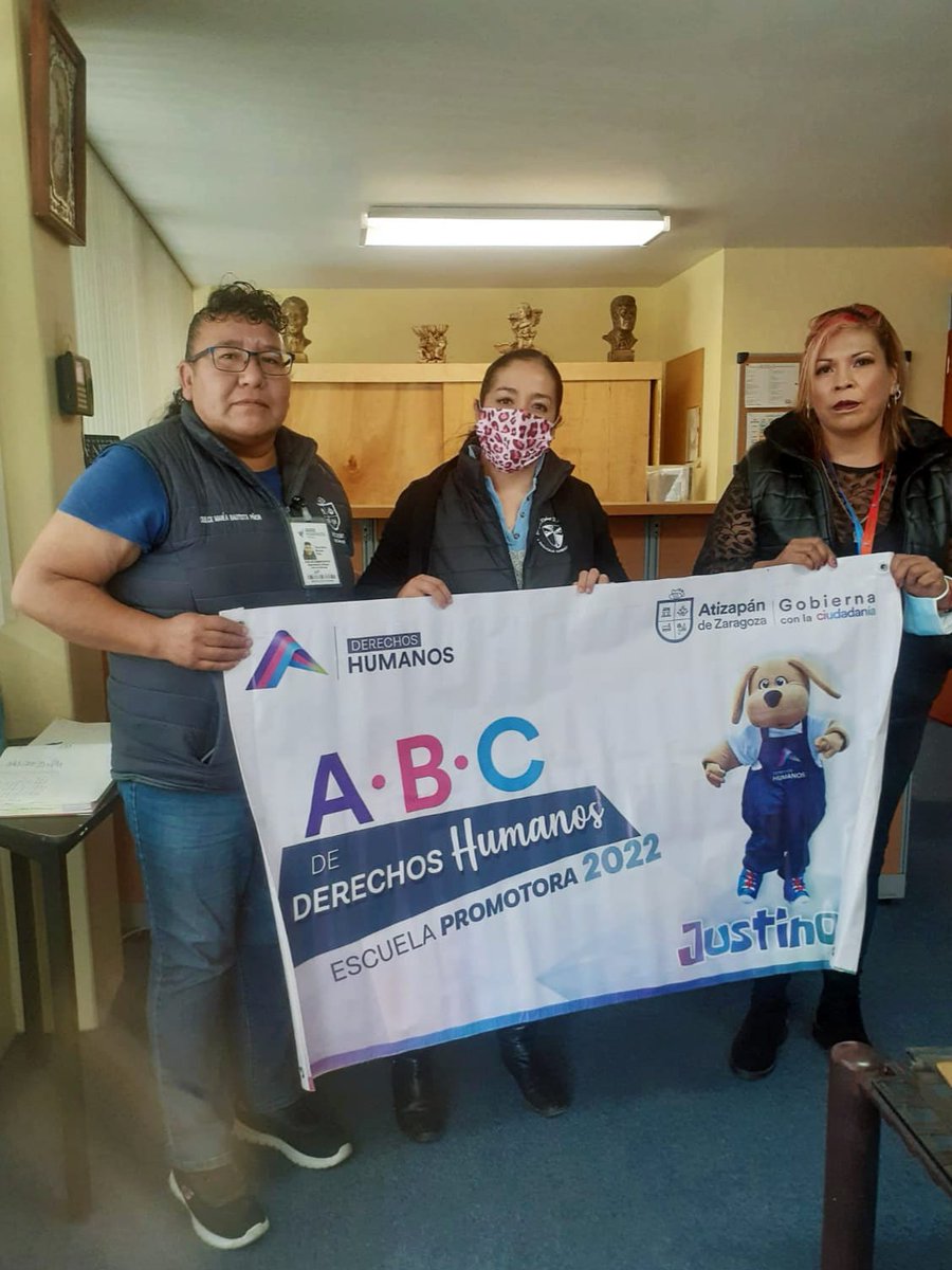 DianaStephanyLG's tweet photo. ¡Por el bienestar de nuestros #humanitos trabajamos en equipo con las escuelas! Felicito al Colegio Robert .F Kennedy y a la Secundaria Técnica 150 colonia México 86 por recibir su reconocimiento como Escuelas Promotoras de los #DerechosHumanos ¡Juntos por #AtizapánDeZaragoza! https://t.co/UAfCfavzdX