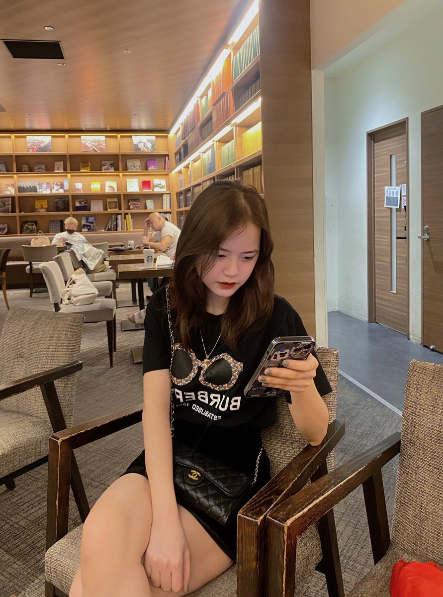 quangngai0010's tweet photo. #beautiful #GIRLFRIEND fl nhe moi nguoi 🥺 https://t.co/Oe89k98Vgx