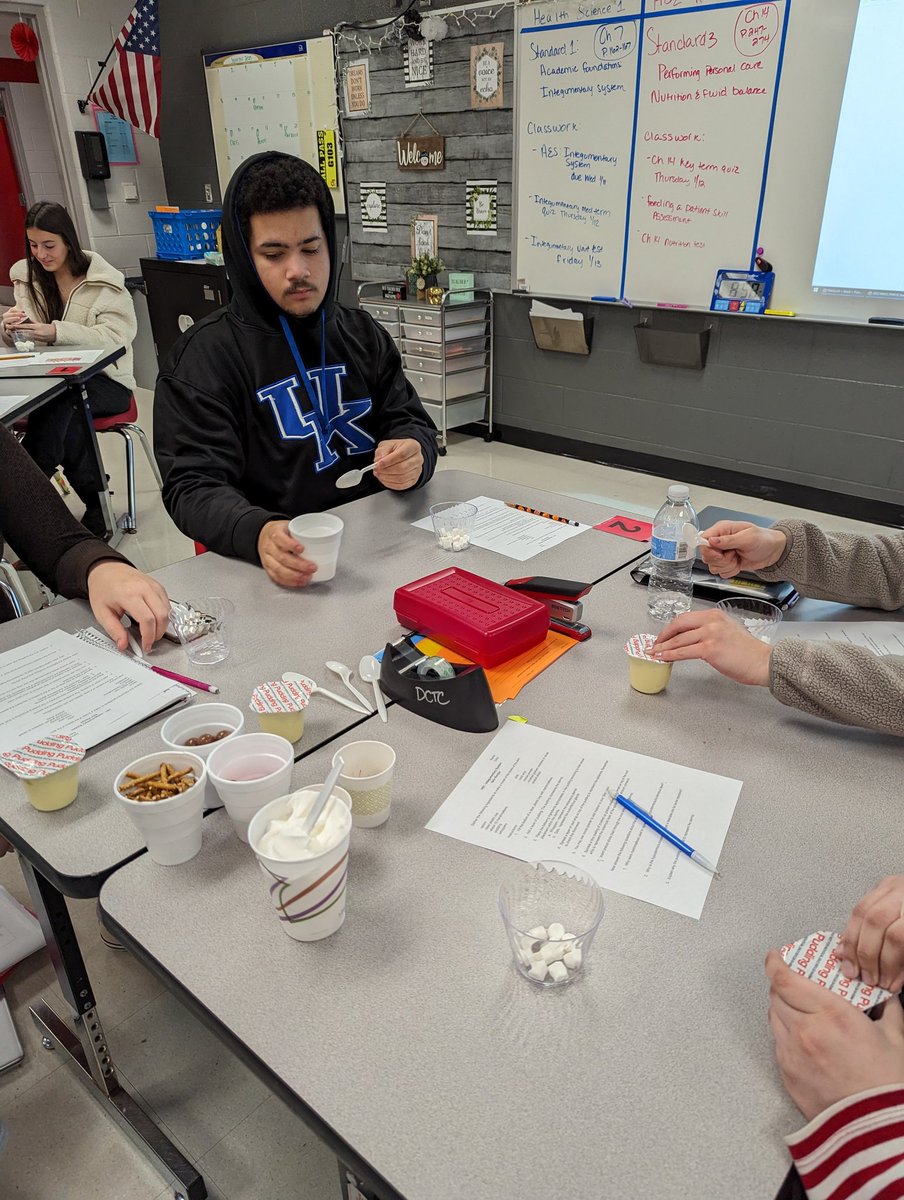 MetzgerMrs's tweet photo. Health Science 1 DCTC Grosse Ile students made an edible skin diagram today! We learned about the different layers of the skin and how our skin protects our body!

#onegrosseile #CTE #HealthScience https://t.co/lozsmQXQhu