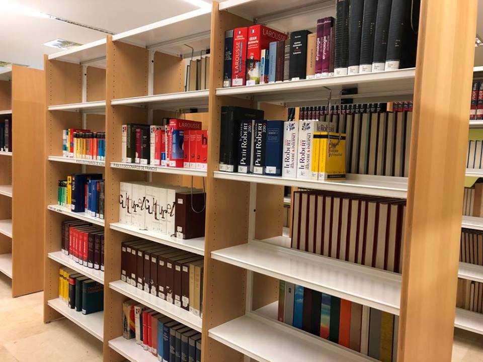 BibliotecaUCLM's tweet image. Twingo, casio, Clara-mente, sal-pique ... Para tener claros conceptos y significados nada mejor que nuestras secciones de referencia😊:

diccionarios, enciclopedias, atlas, guías, anuarios, directorios...