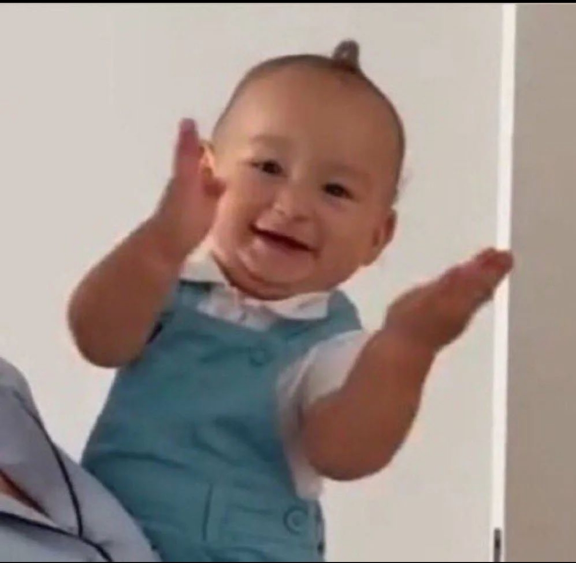 Choqueidapromo's tweet photo. O pai e a mãe dessa criança vive em uma competição de quem fica menos com o filho kkkkk https://t.co/M8fNzQeTDe