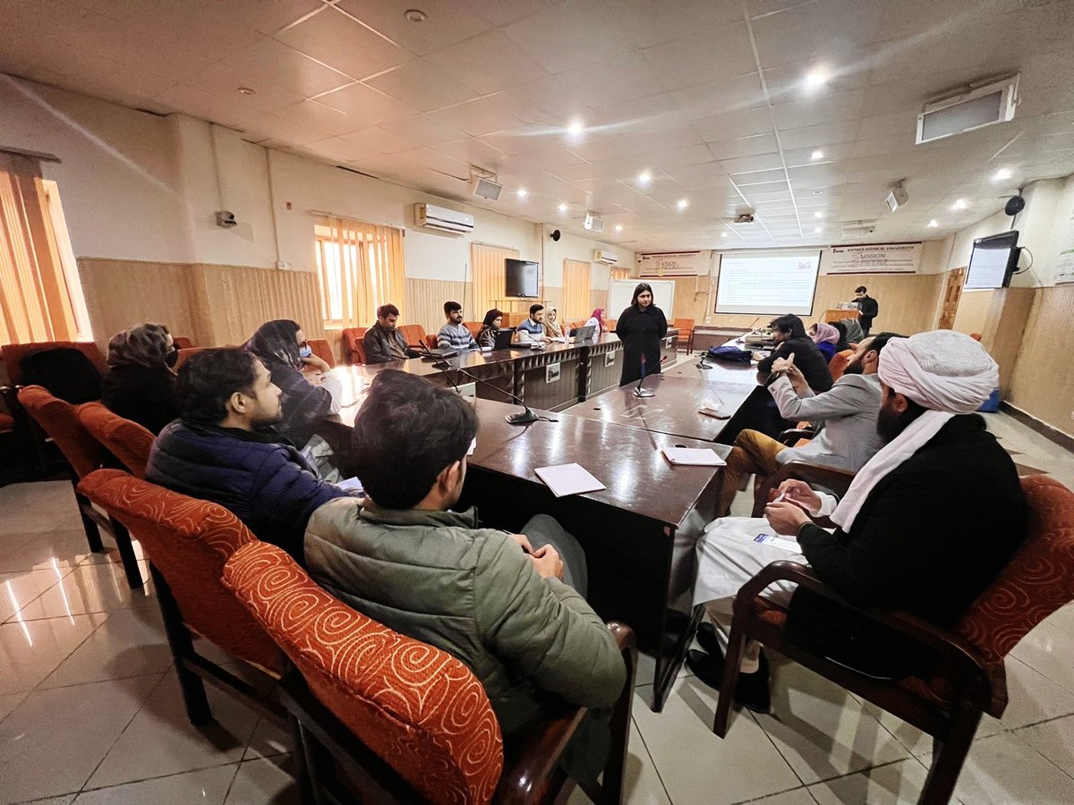 CONTROL_NIHR's tweet photo. Dr. Saima Aleem, @saimaaleem8 Manager Clinical Trial Unit KMU, discussed "The Research protocols" and "Documentation &amp; Record keeping" in Good Clinical practice, session II.
@sfarooqlrh @zoheb_dr @drzeeshankibria @SaimaSheikh1974 @Saar_kay @ResearchKMU1 @khyber_medical https://t.co/atiJF9Ay98