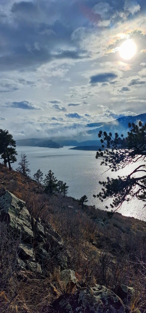 SilverMacTravel's tweet photo. Horsetooth Reservoir..West of @VisitFtCollins ..what a fantastic walk/drive this open space offers. Drove through fog to get this view ... 😍
@Colorado @VisitUSAUK @LarimerCounty @HorsetoothLakeR #coloradolive #coloradowinter https://t.co/FZkai732TM