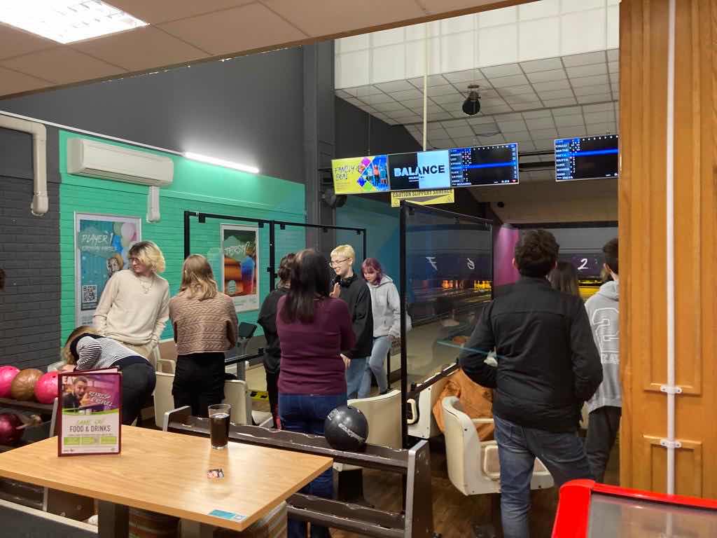 Year 12 and 13 students having fun at tenpin to say farewell to our international students; it’s been a blast! #wearestalbans #6thformfamily #thestalbansway