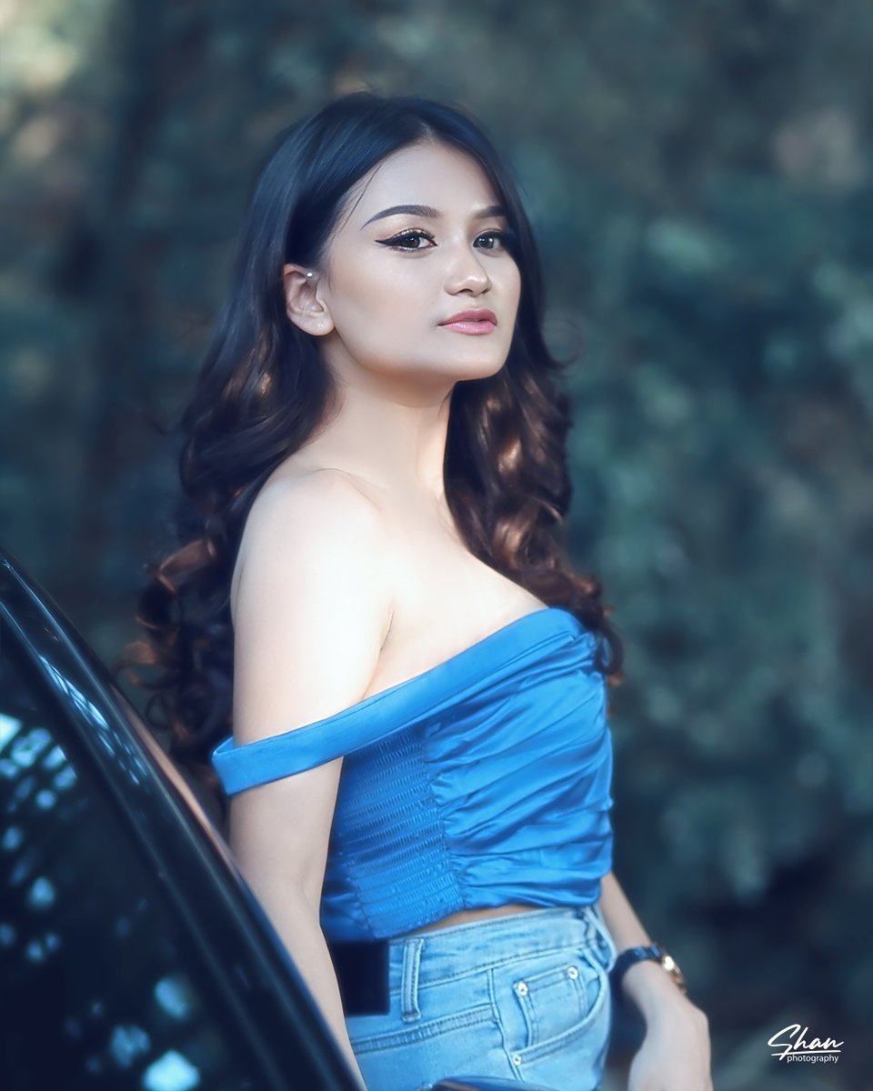 Hayo ngaku jam segini kamu masih melek karena belum tidur kan?