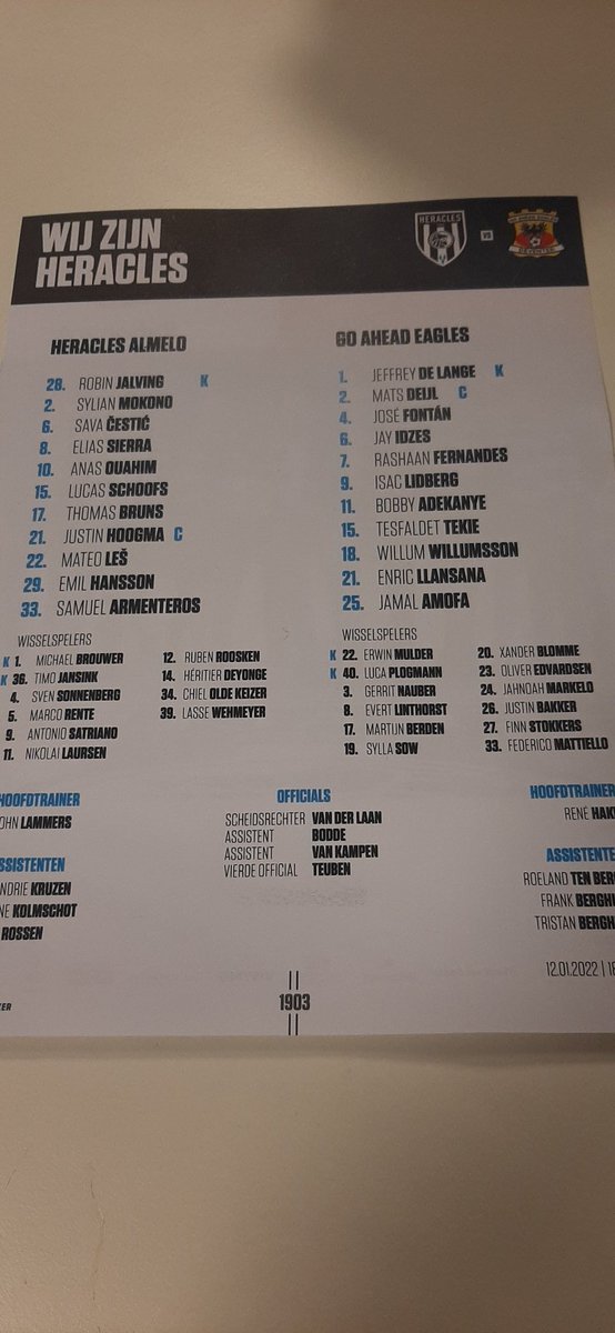 De opstellingen van beide teams! #hergae