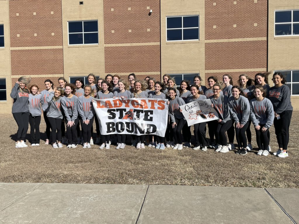 Aledo_Cheer's tweet photo. https://t.co/M0B5U1uoLs