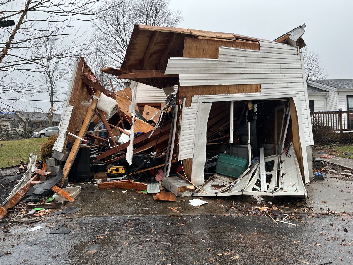 ABC36News's tweet photo. Our crew out in Harrodsburg is seeing some significant damage. A telephone pole downed and on fire, downed trees, roofs ripped off buildings, intersection lights out and more.
We'll have the latest in our storm coverage on News at Noon on #ABC36 https://t.co/Dwo5c7niPT