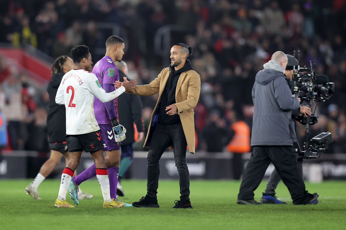 Theo Walcott tweet media