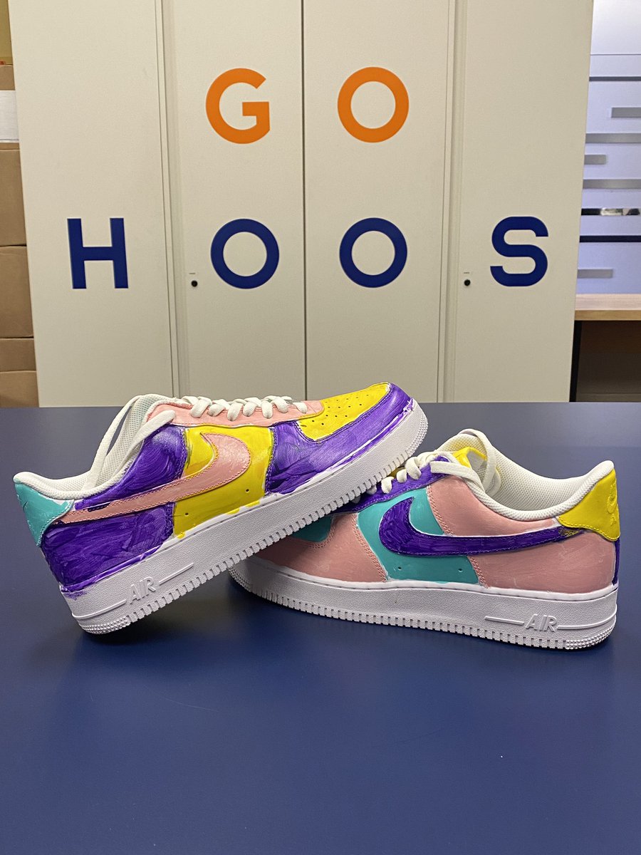 AlthoffEQ's tweet photo. My shoes for tonight’s game, thank you to Ruby who did an amazing job painting them for me it’s a honor to wear them #ShoesForHope https://t.co/0ADGyKdtXe