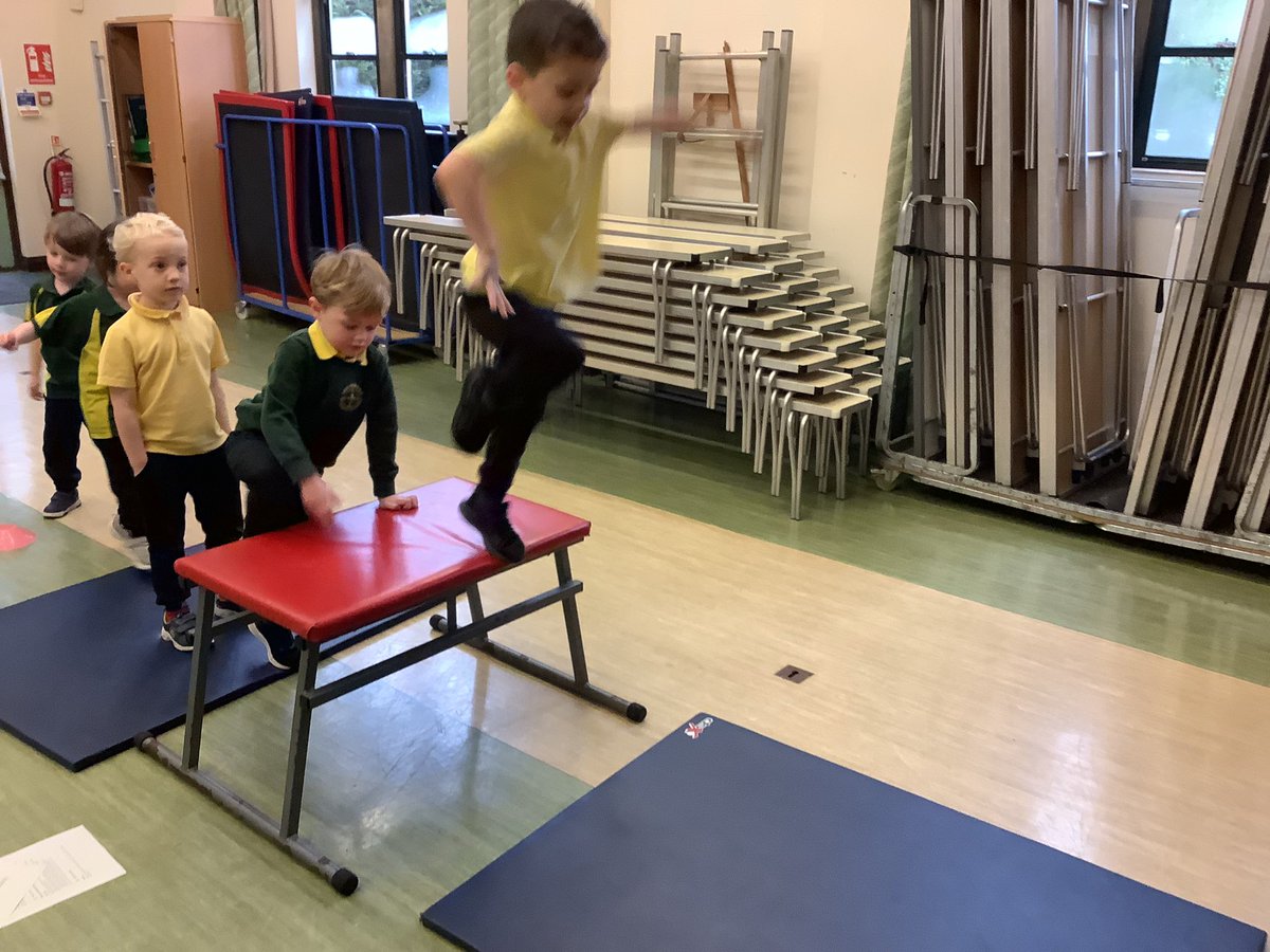 ashclasshh's tweet photo. In PE, we have been practising our gymnastics. This week we were slithering snakes, bouncing bunnies, rolling hedgehogs and leaping frogs! We thought carefully about the positions our bodies were in during each movement.
#HighHamPE https://t.co/jR3dHGmgBm