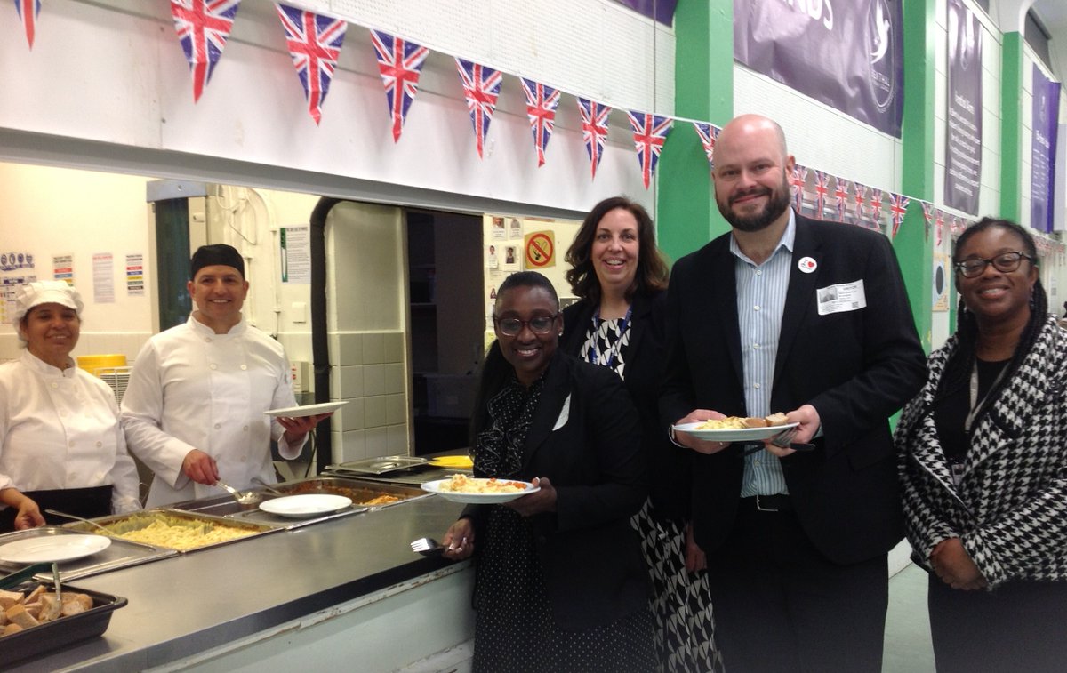 BenthalSchool's tweet photo. We had a lovely visit yesterday from the Mayor of Hackney, Philip Glanville and Deputy Mayor, Anntoinette Bramble, who enjoyed a tour of Benthal, and sampled Chef Alex's excellent cooking. The Mayor especially enjoyed the carrots! @AnntoinetteBra1 @mayorofhackney @PhilipGlanville https://t.co/PxHbc83xJ6
