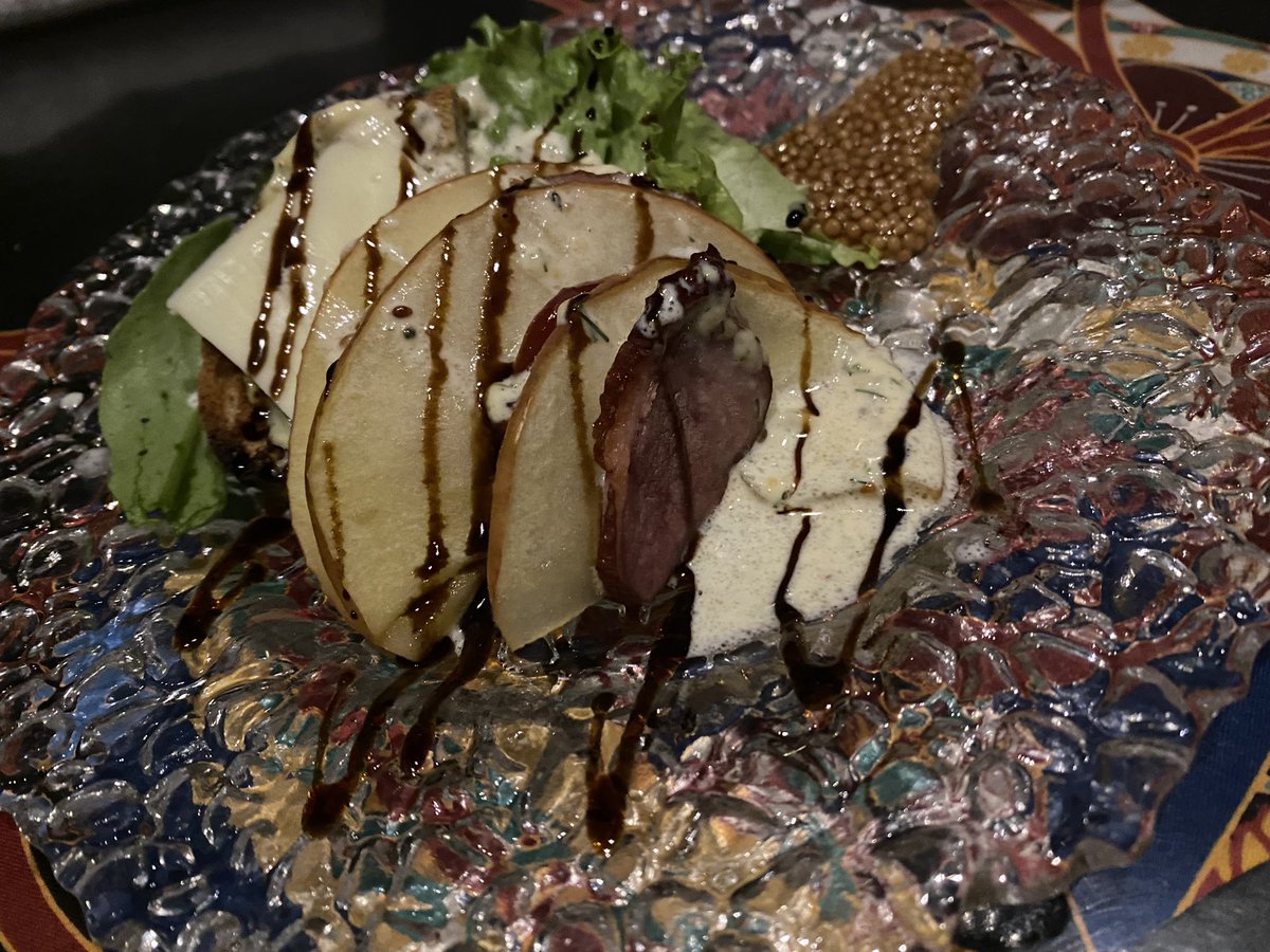 ouji8848's tweet photo. 今日は #イス軸法 の西山先生の太極拳教室にお邪魔してその後、僕の行きつけの #BarMaeda で会食♪

イス軸誕生秘話(？)などとても面白い
お話を聞かせて頂きました♪

その後も色々なご縁が重なりとても楽しい一日を過ごせました。

こんな時こそ！
#レッツエンジョイ 👍

ありがとうございました‼︎ https://t.co/KXp5ZhHvUV