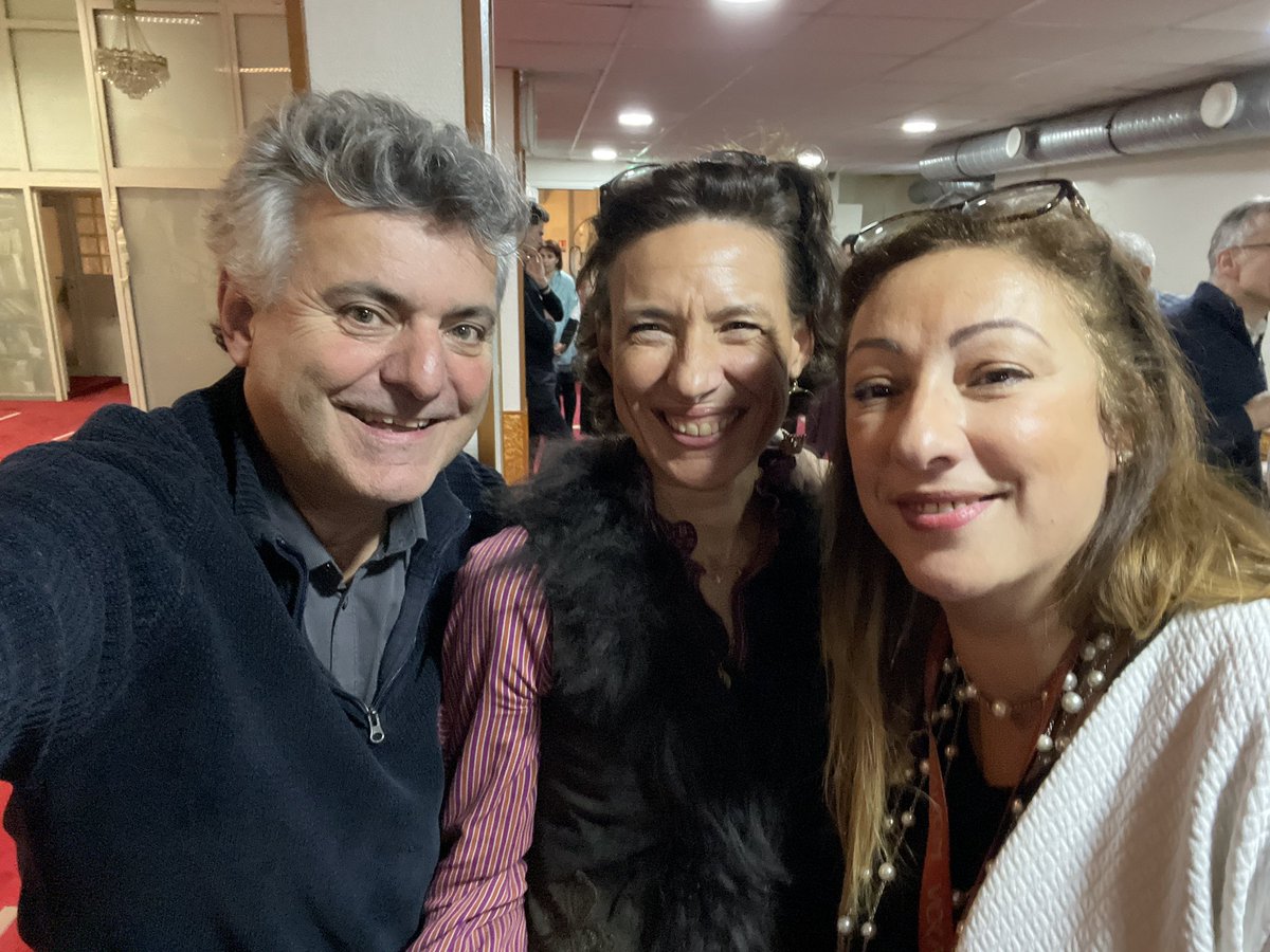 Merci à la mosquée du 15e arrondt de Paris qui nous a accueilli pour partager une galette des rois, à l’initiative de l’association #Agirpourlafraternité. Créée il y a 20 ans, cette asso que j’ai l’honneur de présider rassemble juifs, chrétiens et musulmans du quartier.