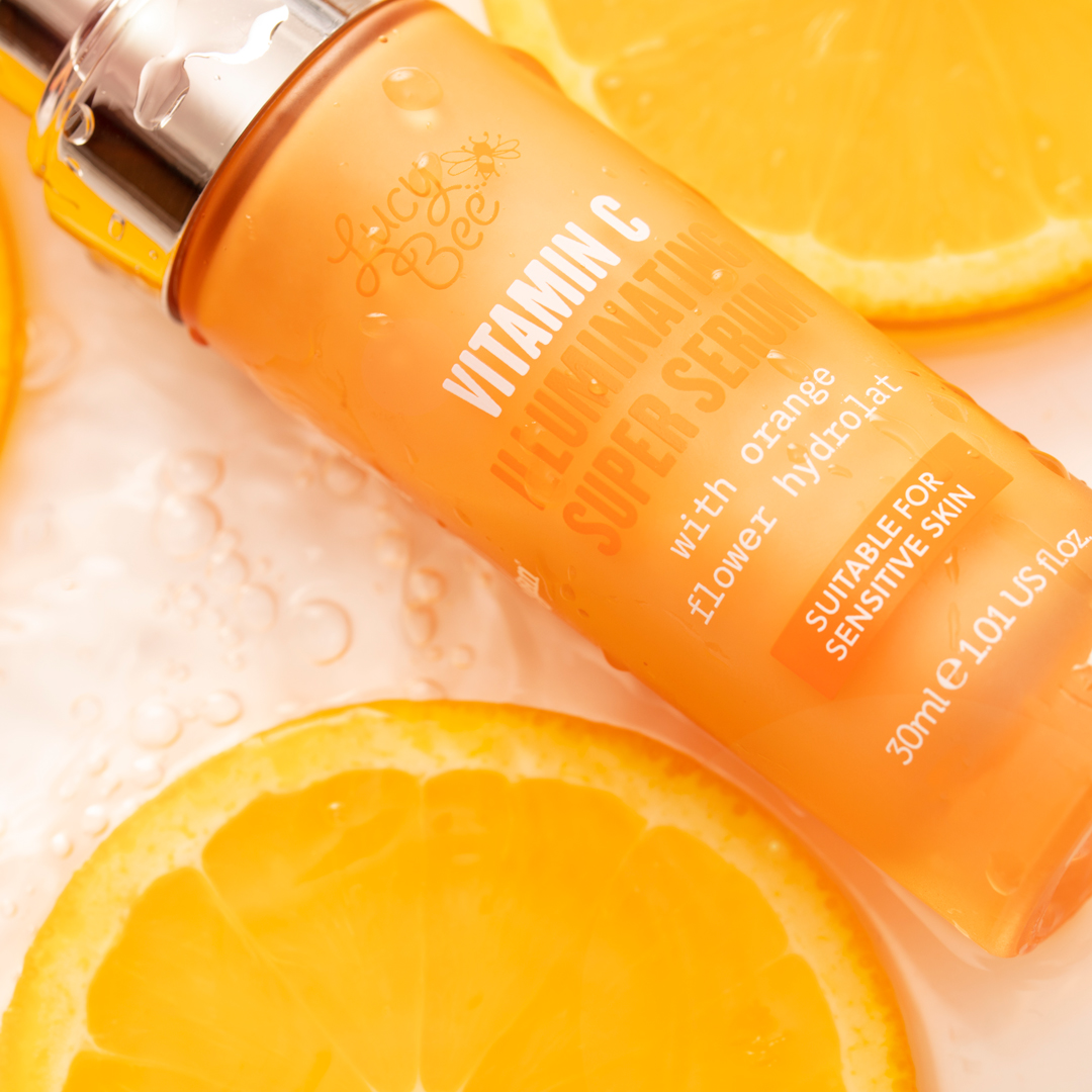 Skin feeling dehydrated & dull? Try our Vitamin C Illuminating Serum 💫 🦄 Gives skin instant flawless glow 🍊Brighten & even skin tone 💚 Organic, Vegan, Cruelty Free & Palm Oil Free ☁️ Dermatologically approved for sensitive skin 🤰 Safe to use during pregnancy & breastfeeding