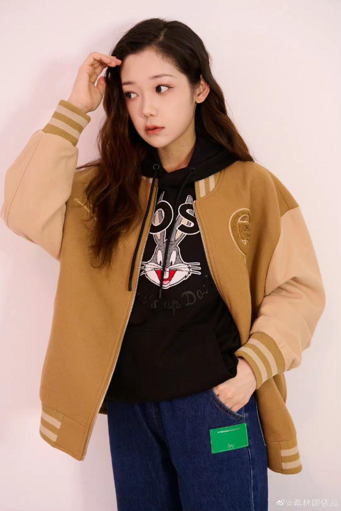 curleysource's tweet photo. xilin weibo update

#希林娜依高 #CurleyGao #CurleyG https://t.co/d3UjhcXAek