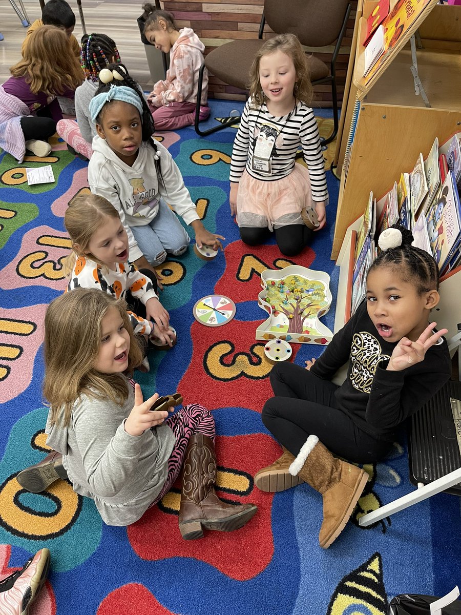 MrsCampbellWMHV's tweet photo. Rainy days call for board games at recess!!! 🌧️ ☔️ #wmtitanpride @WestMifflinArea @HomevilleEleme1 #homevillehasheart #Kindergarten #insiderecess #boardgames https://t.co/53K23DpeBM