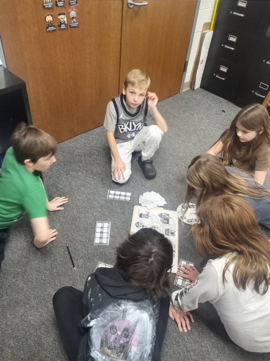 4th Grade SVA Knights Of Knowledge (@4thsvaknights) on Twitter photo Who knew showing what you've learned about Colonial Life could be so fun? #BeRoyal <a href="/SummitViewAcad/">SVA Principal</a> <a href="/julie_pouncy/">Julie A. Pouncy</a> Who knew showing what you've learned about Colonial Life could be so fun? #BeRoyal <a href="/SummitViewAcad/">SVA Principal</a> <a href="/julie_pouncy/">Julie A. Pouncy</a>