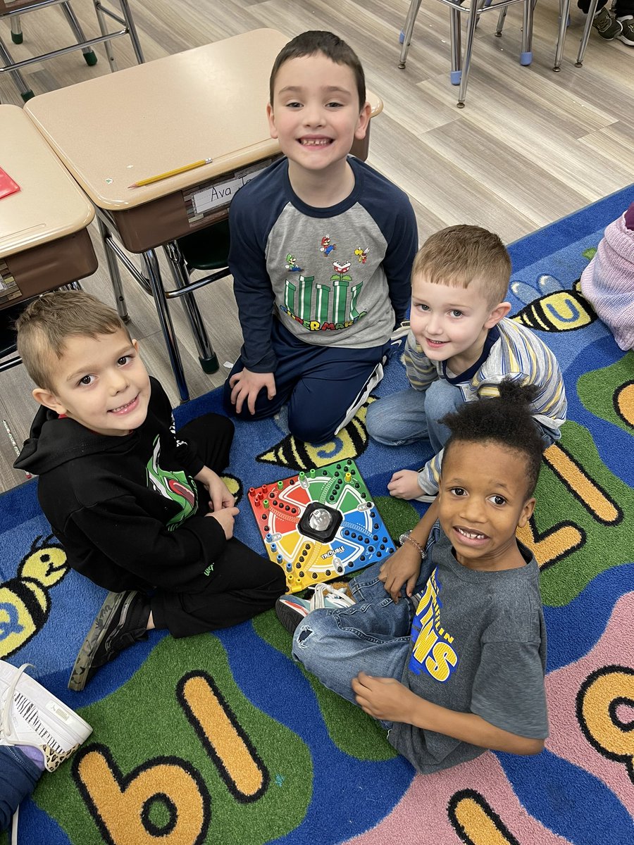 MrsCampbellWMHV's tweet photo. Rainy days call for MORE board games at recess!!! 🌧️ ☔️ #wmtitanpride @WestMifflinArea @HomevilleEleme1 #homevillehasheart #Kindergarten #insiderecess #boardgames https://t.co/nbzeKri8fo