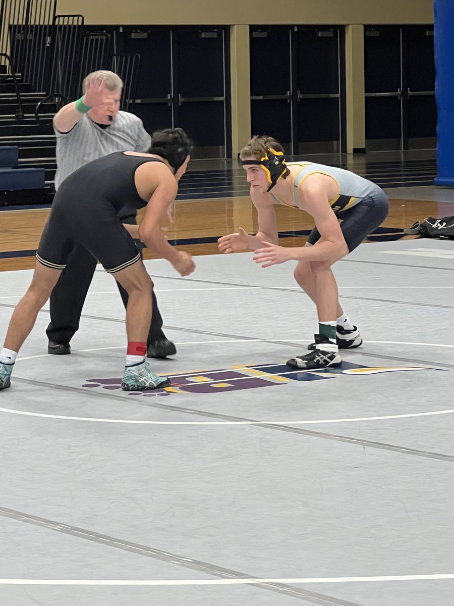 NBWAthletics's tweet photo. Thank you to our 17 New Berlin United wrestlers for all your hard work and dedication; it paid off with a 45-27 victory over Franklin! #NBUnited https://t.co/MFG3LCIDS7