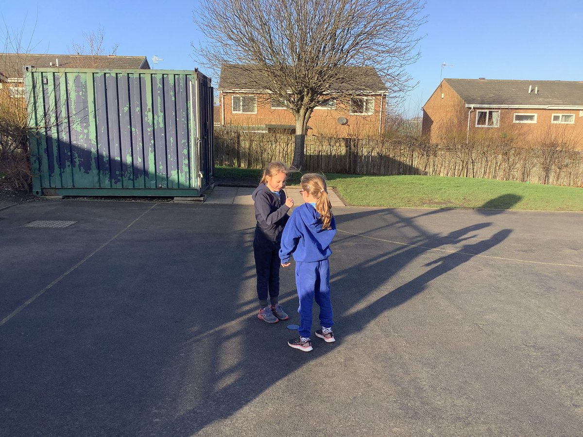 StAgnesY3's tweet photo. Year 3 had a great session in PE this afternoon in the sun ☀️ #stagnespe https://t.co/X2Z49a3mYW