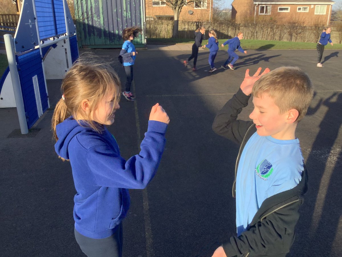 StAgnesY3's tweet photo. Year 3 had a great session in PE this afternoon in the sun ☀️ #stagnespe https://t.co/X2Z49a3mYW