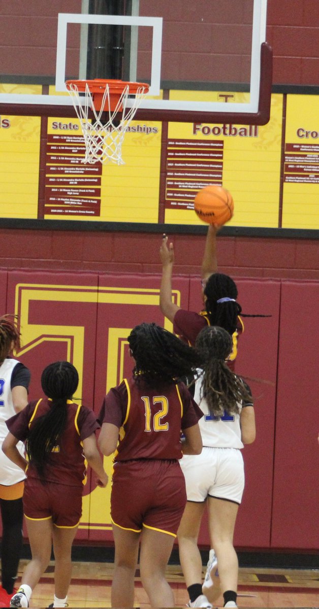 BrookBratt08's tweet photo. Game Day! TJ vs Chase @ Chase Middle. 4:15 pm. @WomenNets @TwittyTown3 @Coach_B828 @CoachYMelvin @CarolinaGHoops @LBI_Carolina @LBInsider @PGH_NC @CghrMedia @BallHerHoopsCLT @ElliaBarajas @_Jillian_27 @CMcBaller12 @TwittyCoach #Blessed #Bloodline #LitLikeTwitt #IAmNotRegular https://t.co/IPaXhmHZRJ
